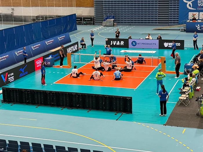 EM Paravolley